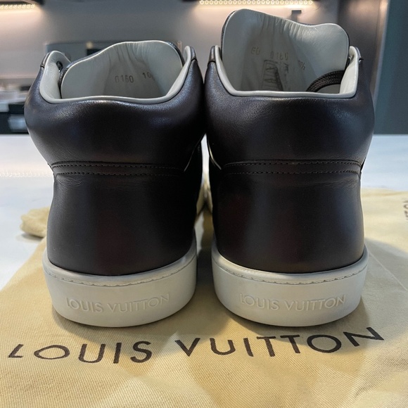 Louis Vuitton Authentic Damier Sneakers - Picture 2 of 11
